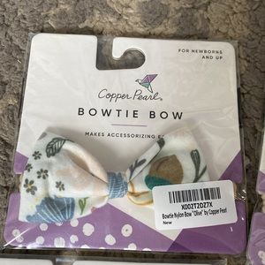 NWT Copper Pearl Bowtie Bow- Olive